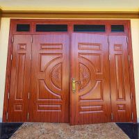 Cửa nhôm vân gỗ dập tấm liền